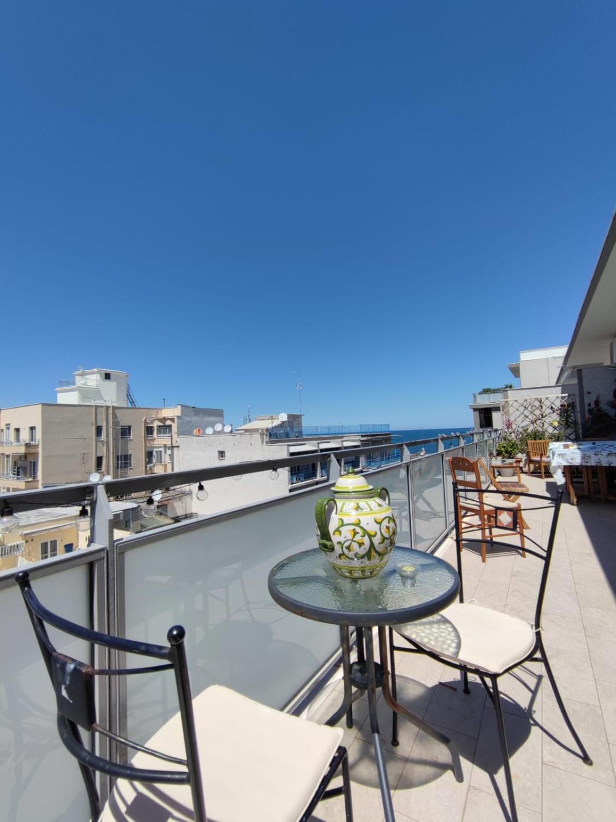 La Dimora Vista Mare Apartment Бари Екстериор снимка