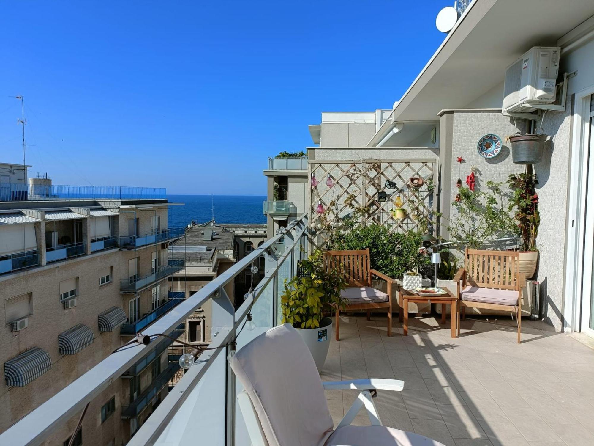 La Dimora Vista Mare Apartment Бари Екстериор снимка