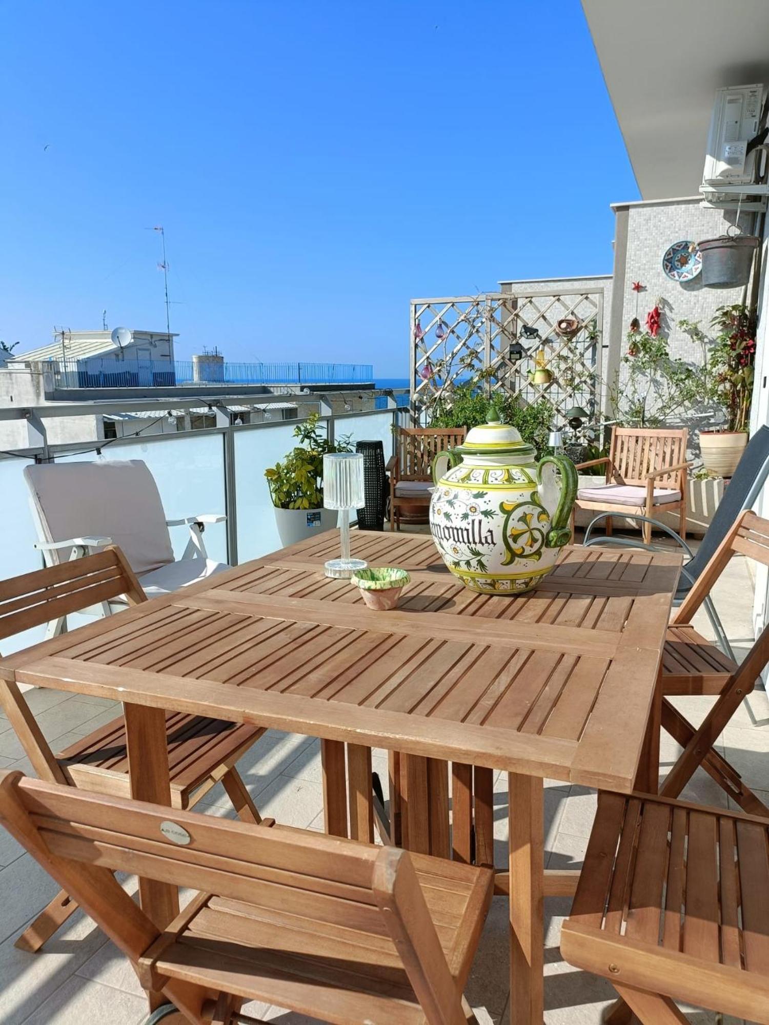 La Dimora Vista Mare Apartment Бари Екстериор снимка
